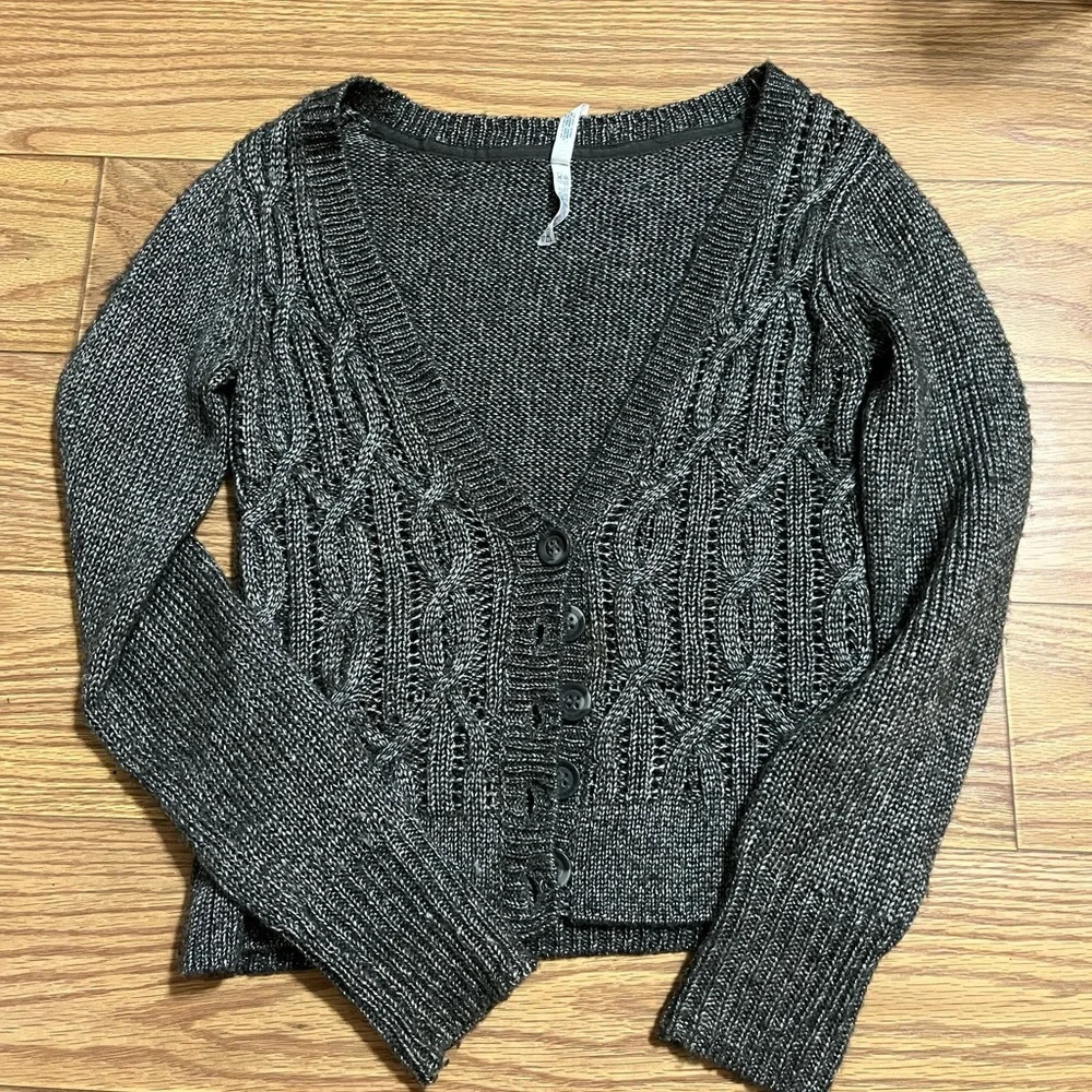 Aeropostale Cardigan Sweater Medium